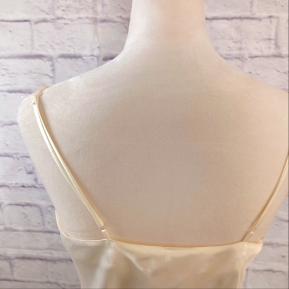 Vintage Signature Expressions Ivory Satin Lace Trim Nightgown Size‎ M Pre-Owned - Picture 4 of 15